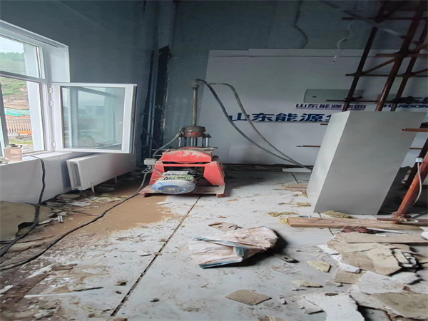 武陵地基基础下沉墙体裂缝加固注浆顶升施工